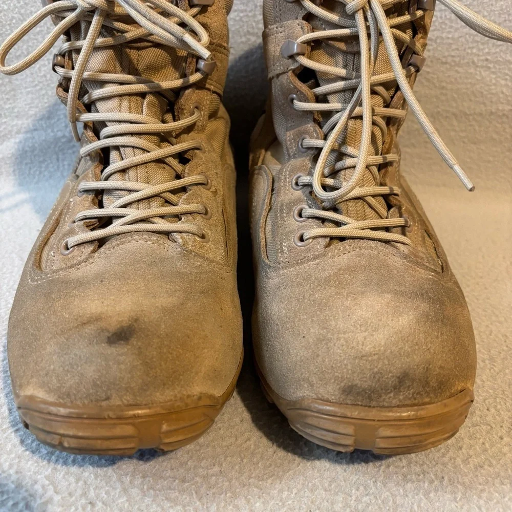 Belleville men’s tan military lace-up combat boots size 11.0 R made in USA
